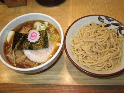 「特製もりそば小　680円＋温野菜　100円」@新橋 大勝軒の写真