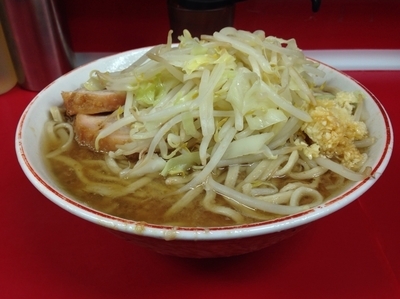 「小ラーメン（ニンニク少なめ） 690円」@ラーメン二郎 湘南藤沢店の写真