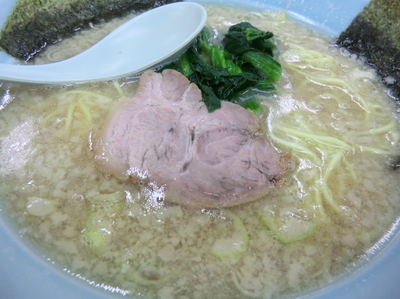 「ラーメン 麺固め 脂多め 300円金曜日のみ（祝日以外）」@ラーメンショップ 野田店の写真