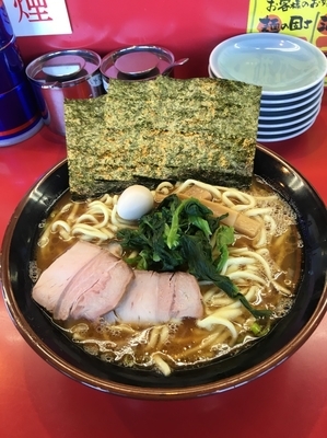 「醤油ラーメン」@横浜ラーメン とんこつ家 鹿島店の写真