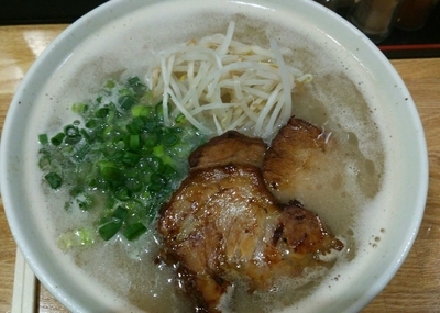 「牛骨ラーメン　こってり　小　700円」@牛骨ラーメン 麺屋ぶちの写真