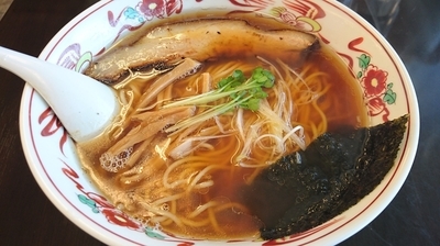 「醤油ラーメン 餃子」@自家製麺☆宇都宮餃子 こむさしの写真
