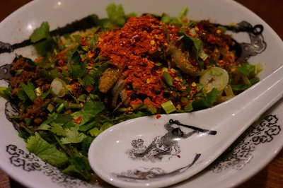 「まぜそば・並（パクチー、追い飯）」@カラシビ味噌らー麺・つけ麺 神田本店の写真