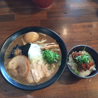 「真空そば バラ巻き 低温調理チャーシュー ＋大蒜辛肉飯」@喜元門 本店の写真