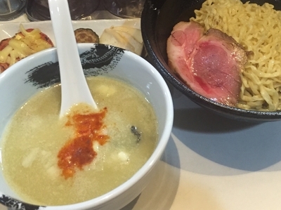 「（10食限定）広島産牡蠣の洋風つけ麺〜豆乳仕立て〜¥880」@麺屋 扇 SENの写真