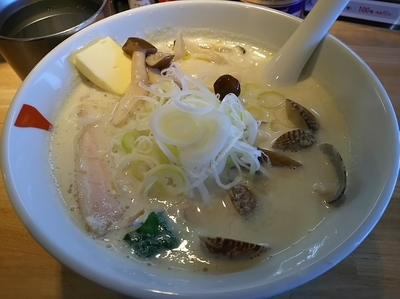 「【限定】あさりスープを使った豆乳潮（うしお）ラーメン」@らーめん 月の兎影の写真