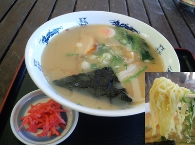 「白湯ラーメン880円」@らーめん ふらりの写真