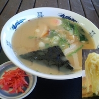 白湯ラーメン880円