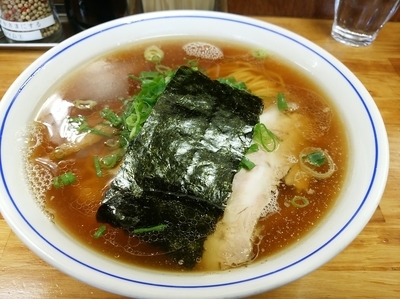 「醤油らーめん(豚バラ・並盛・185g)750円」@支那そば 福々亭の写真