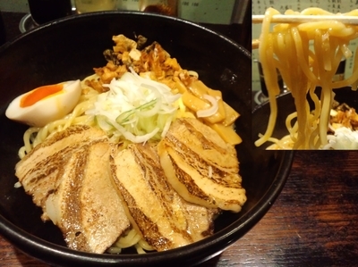 「ちゃ～しゅ～あぶらめん大盛950円」@中屋の写真