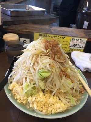 「小ラーメン+野菜・ニンニクマシ　750円」@立川マシマシ秘密工場の写真