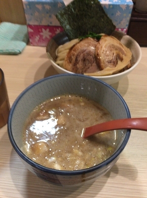 「濃厚煮干しつけ麺大700円＋半肉増し150円」@麺場 風天の写真