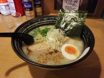 「塩らーめん」@麺や 鶏恵 沼ノ端店の写真