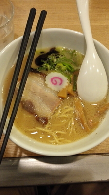 「ミニミラノとんこつラーメン 650円」@CASA LUCAの写真