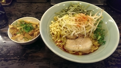 「辛いまぜそば、特盛、ミニメンマチャー丼」@はら匠の写真