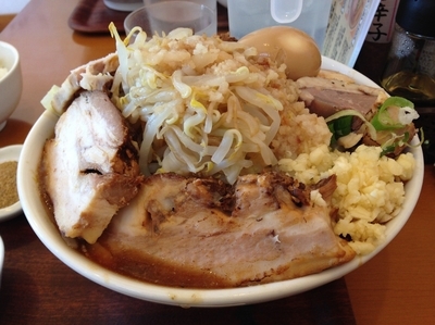 「三郎二郎（大盛）＋煮たまご＋煮豚3倍＋白ごはん　小」@麺屋 三郎の写真