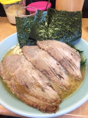 「チャーシュー麺中盛1000円、硬め濃いめ」@光家の写真