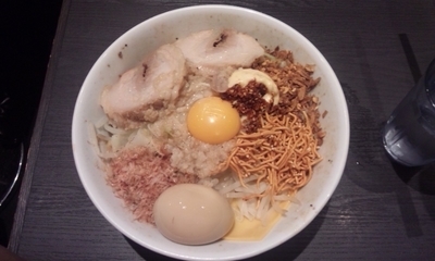 「まぜそば」@ジャンクガレッジ 東京ラーメンストリートの写真