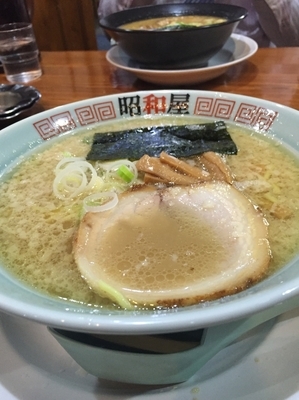 「醤油ラーメン 490円 消費税別」@らーめん昭和屋の写真