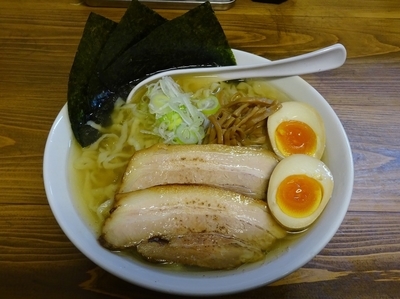 「塩特製らー麺（950円）250g」@くじら食堂の写真