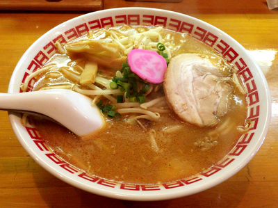 「味噌ラーメン(750円)」@ラーメンさんぱち お茶の水店の写真