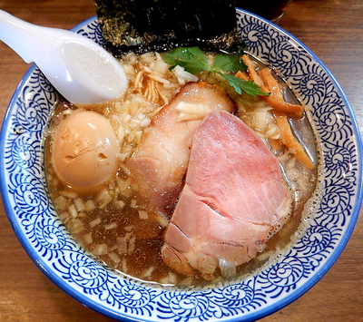 「味玉極上煮干しそば＋玉葱(980円）」@煮干しつけ麺 宮元の写真