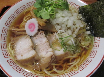 「中華そば+玉ネギ　「680円+100円」」@汁麺屋 胡座の写真