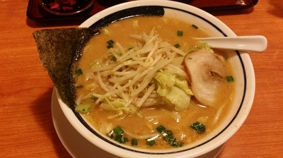 「味噌ラーメン648円+大盛り200円（？）」@らーめん屋 あじとら 行田店の写真