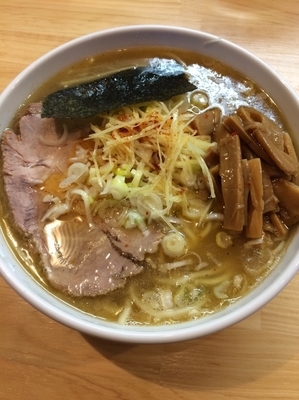 「塩ラーメン（小）800円、つけめん（小）750円、海苔50円」@自家製中華そば としおかの写真