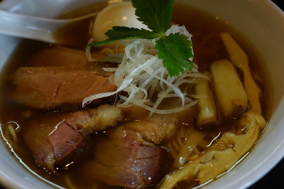 「香味鴨醬油らぁめん（月１限定）＋特製トッピング（１５０円）」@麺処 夏海の写真