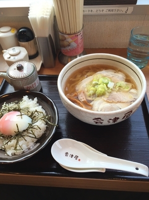 「あっさり醤油ラーメンＡセット 880円」@会津屋の写真