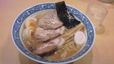 「特製中華そばを」@中華そば 青葉 つくば店の写真