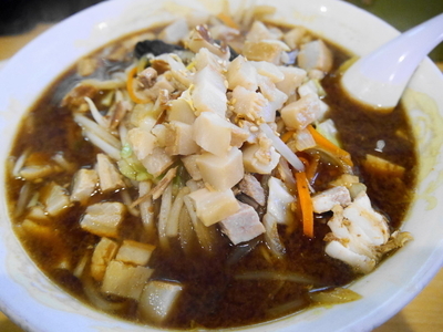 「味噌ラーメン 麺硬め 禁断のトッピングアブラ」@札幌軒の写真