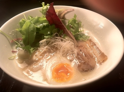 「ラーメン」@Fine Tuned Ramen with Music Bee Hiveの写真