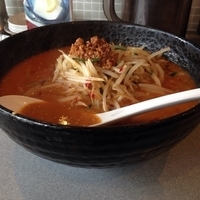 【店舗限定】辛味噌ラーメン（大盛り）・ライス 930円＋100円