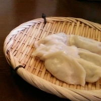 薬膳　ゆで餃子　320円
