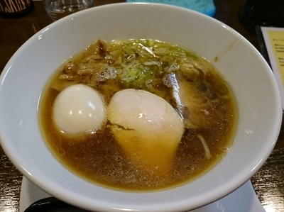 「味玉醤油らぁめん(那須御用卵使用)850円」@麺.SUZUKiの写真