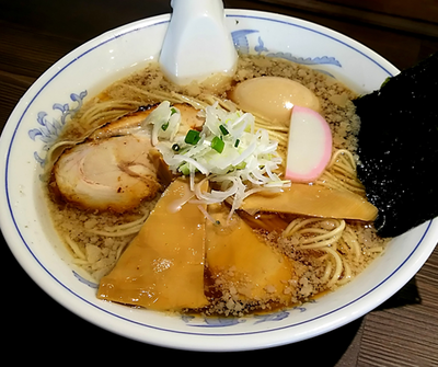 「味玉醤油ラーメン（せあぶら） （800円）」@拉麺5510の写真