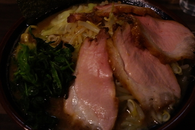 「チャーシューメン＋キャベツもやし＋小ライス」@神田ラーメン わいず 神田本店の写真
