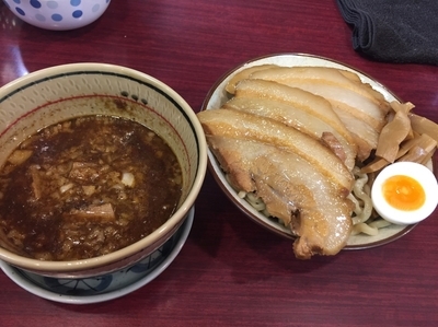 「づけ麺+子豚」@匠神角ふじ 柏店の写真