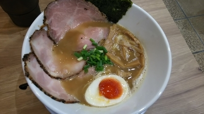 「とりとんこつラーメン」@ラー麺 陽はまた昇る 伏見稲荷駅前本店の写真