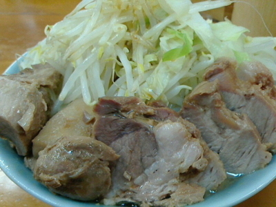 「ラーメン、豚いり」@ラーメン二郎 新橋店の写真