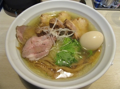 「塩そば（７５０円）＋チャーシュー＋味玉」@麺屋壱心の写真