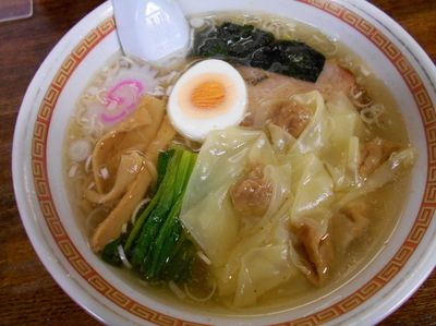 「塩ワンタン麺780円」@手打ちラーメン 英の写真