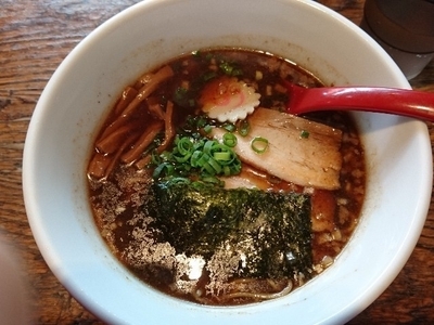 「黒中華そば 三枚チャーシュー」@大公の写真