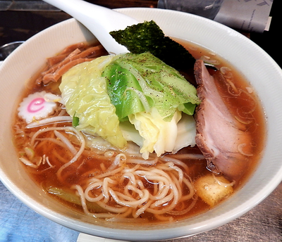 「野菜盛り中華麺（麺半分。900円）」@日吉 大勝軒の写真