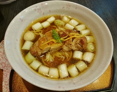 「昆布と貝の鶏ネギそば（限定品） 950円」@チラナイサクラの写真