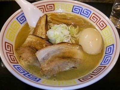 「とりにぼ800円+半替え玉50円+豚ﾊﾞﾗﾁｬｰｼｭｰ150」@づゅる麺 池田の写真