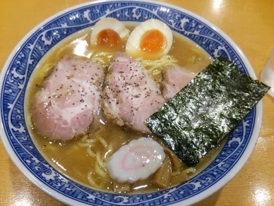 「特製中華そば（大盛）950円」@中華そば 青葉 学芸大学店の写真