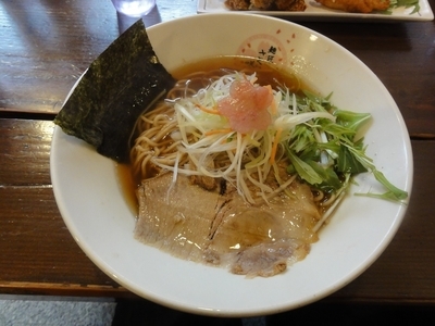 「桜醤油らぁめん（全粒粉入り麺）」@麺匠 さくら咲く 阿波座本店の写真